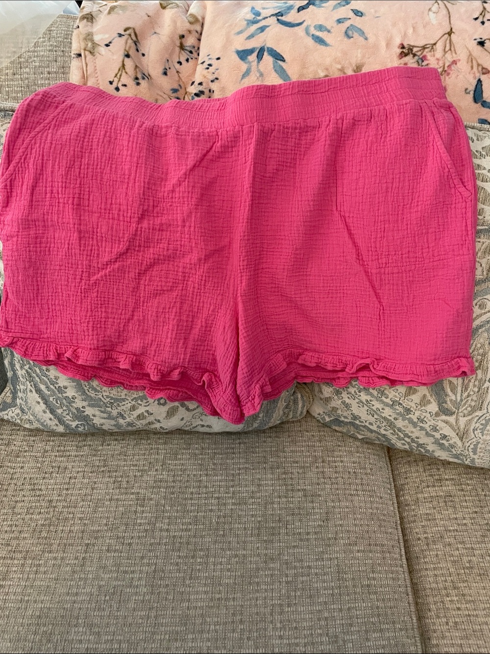 Belle Beach Women's Hot Pink Ruffle Hem Shorts 2x
